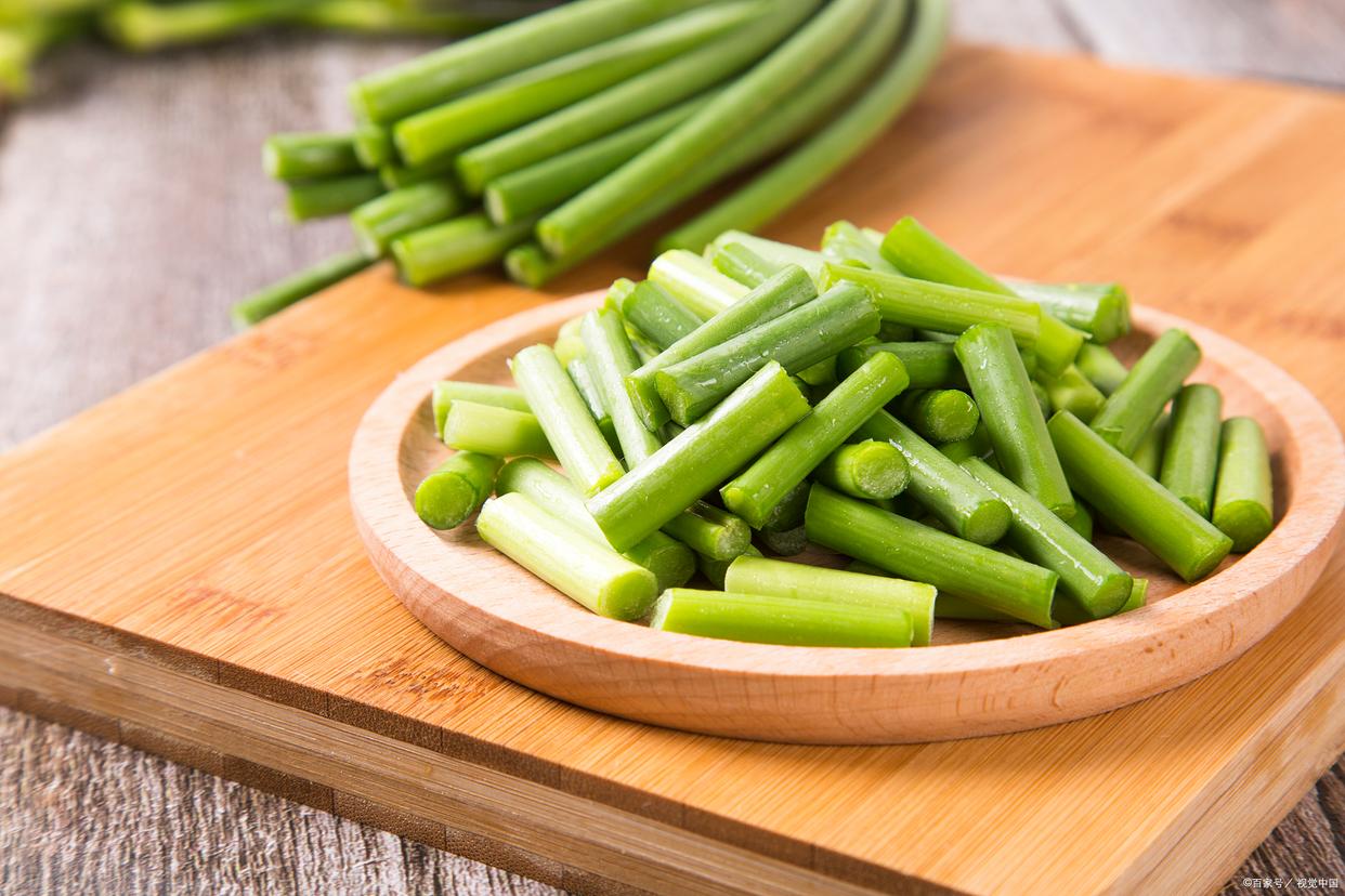 怎样能让蒜苔在气泡清洗中有效清洗？